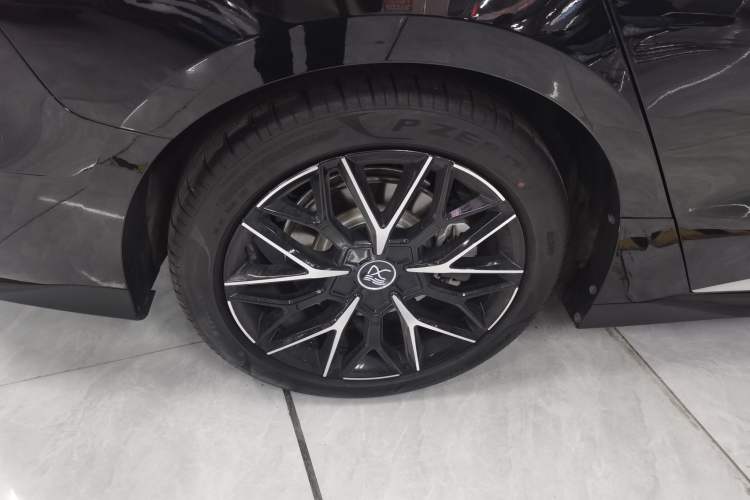 Used BYD Han 2025 DM-i 125KM Prestige Model
