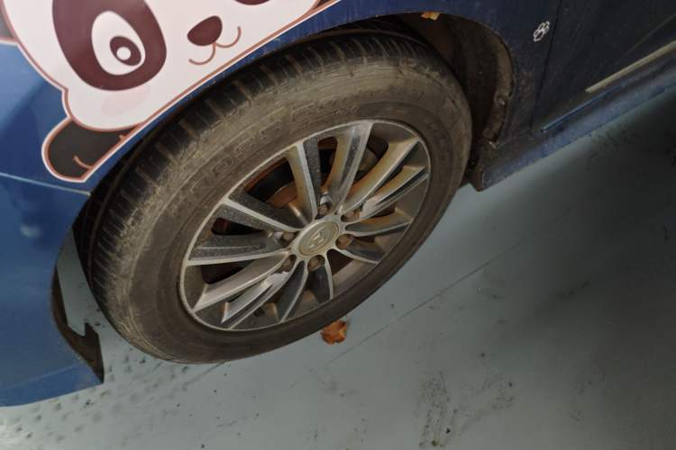 Used SAIC MAXUS G10 2016 2.0T Automatic Flagship Edition Left Front Wheel Hub