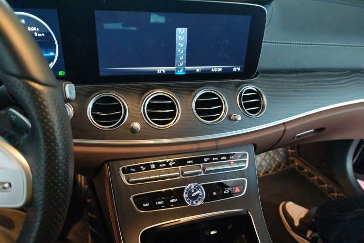 Used Mercedes-Benz E-Class 2020 E 300 L Sporty and Stylish Model Audio And AC Panel