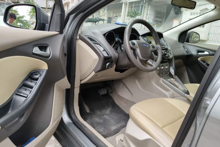 Used Ford Focus 2012 Sedan 1.6L Automatic Comfort Model