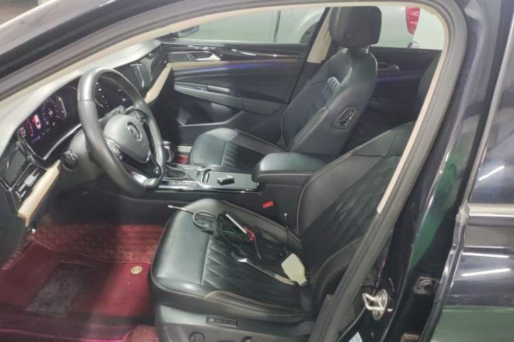 Used Volkswagen Passat 2020 330TSI Luxury Edition China VI Left Front Seat