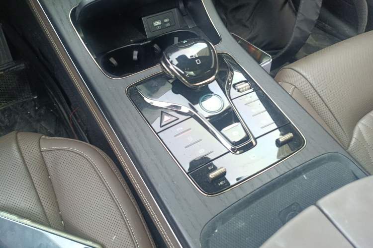 Used BYD Han 2022 DM-i 121KM Luxury Model