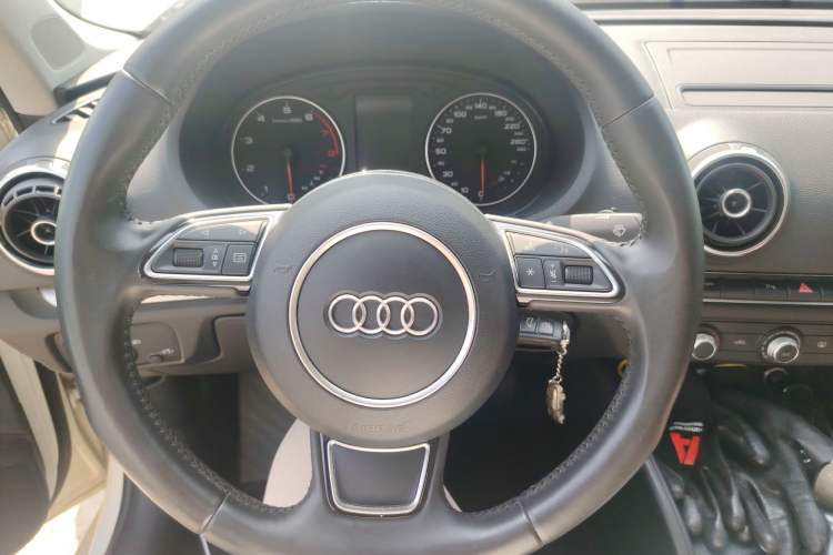 Used Audi A3 2014 Limousine 35 TFSI Automatic Advanced Model
