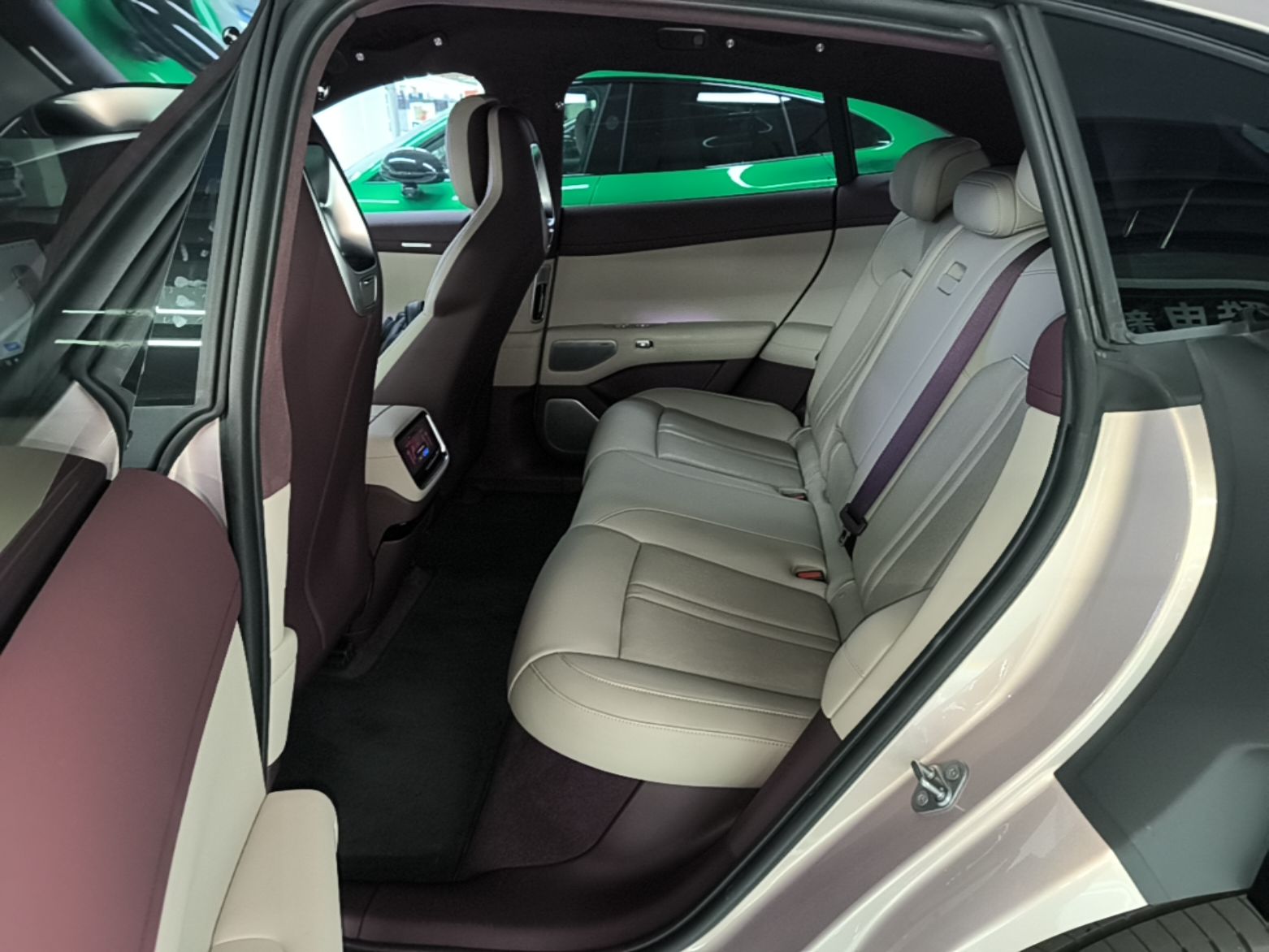 Xiaomi Auto YU7 2025 Ultra-Long Range High-Performance All-Wheel-Drive Max Edition — снимка 20