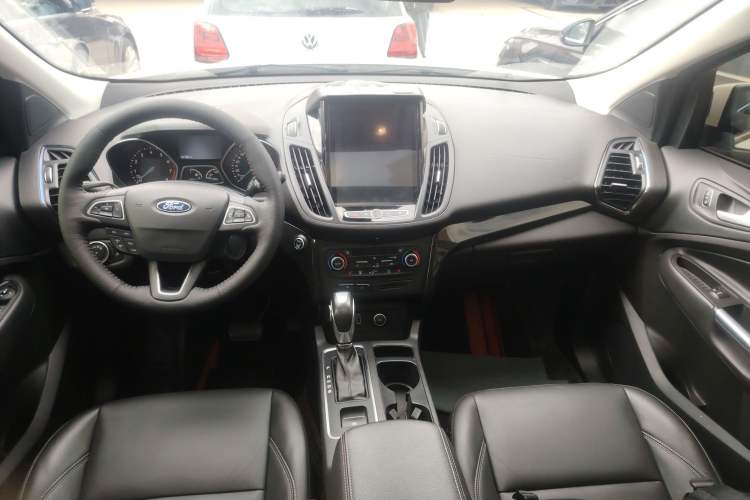 Used Ford Kuga 2019 EcoBoost 180 Two-Wheel-Drive Titanium Plus Model China VI Standard
