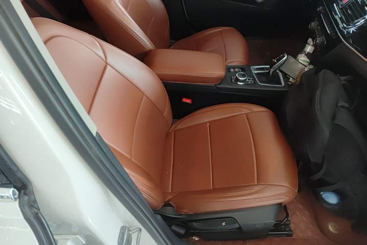 Used BMW 1 Series 2023 120i M Sport Edition Right Front Seat