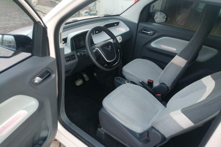 Used Wuling Hongguang MINIEV 2021 Macaron Fashion Edition Lithium-Ion Battery Driver Seat