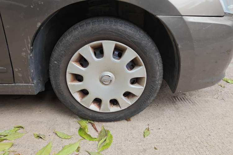 Used Nissan Sylphy 2016 Classic 1.6XE Automatic Comfort Edition Right Front Wheel Hub