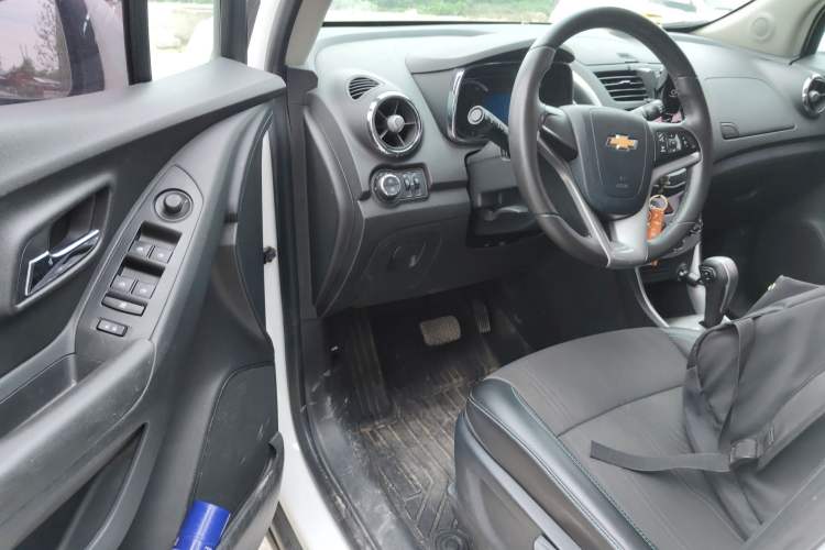 Used Chevrolet Trax 2016 1.4T Automatic Two-Wheel Drive Luxury Version Driver Seat