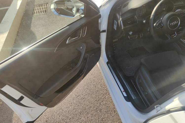 Used Audi S6 2013 S6 4.0TFSI Driver Seat