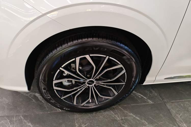 Used Roewe iMAX8 New Energy 2025 1.5T DMH Lu Zun Deluxe Edition Exterior 4