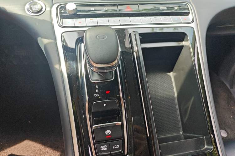 Used GAC Trumpchi M8 2024 Lingxiu Series 390T Deluxe Edition Gear Lever