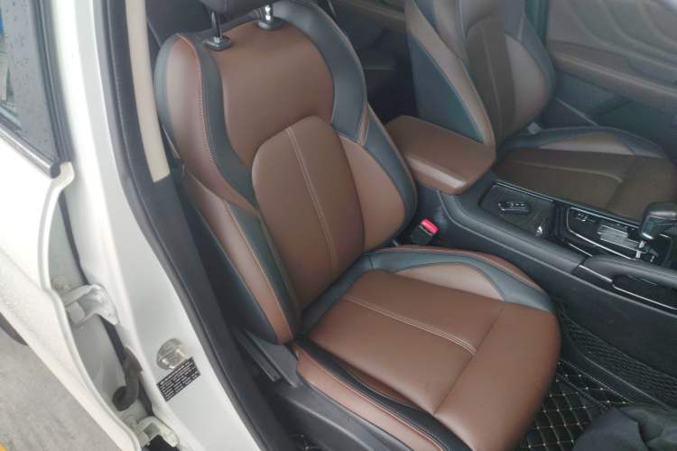 Used Dongfeng Aeolus AX7 2018 Classic 1.6T Automatic Luxury Model Right Front Seat