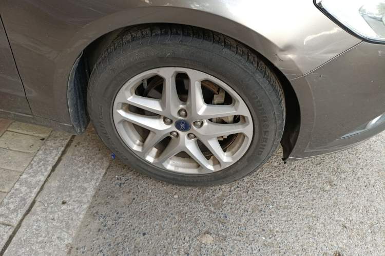 Used Ford Mondeo 2013 1.5L GTDi180 Fashion Edition Right Front Wheel Hub