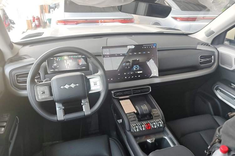 Used Formula Leopard Titanium 3 2025 501KM All-Wheel Drive Intelligent Driving Ultra Version
