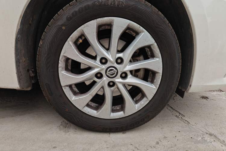 Used Nissan Sylphy 2019 1.6XV CVT Smart Connect Luxury Edition China V Standard Right Front Wheel Hub