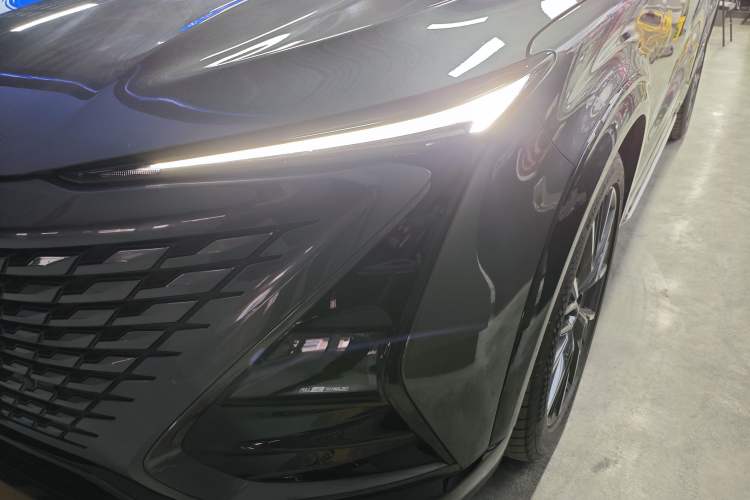 Used CHANGAN UNI-T 2023 Second-Generation 1.5T Prestige Model Left Front Headlight