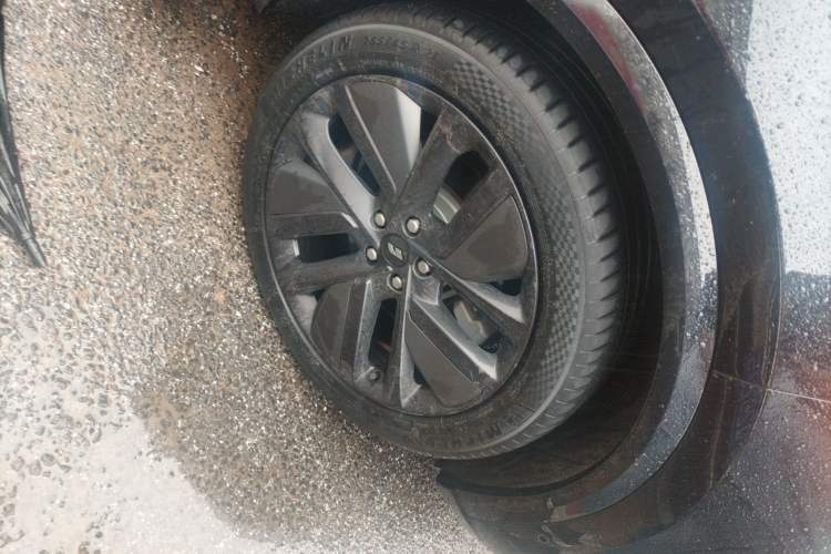 Used Li Auto L9 2023 Pro Model Right Front Wheel Hub