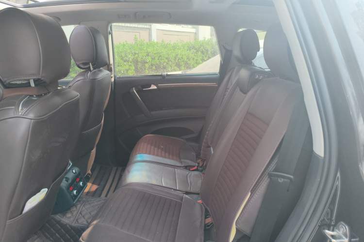 Used Audi Q7  Left Rear Seat