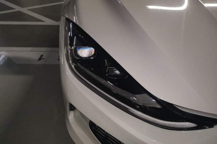 Used Volkswagen Lamando 2022 Lavida L 280TSI DSG Cool & Spicy Edition Right Front Headlight