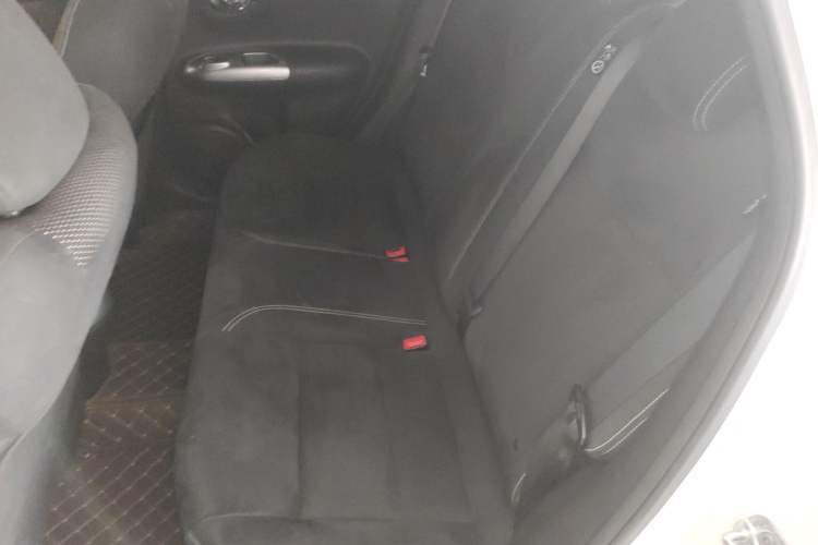 Used Infiniti ESQ 2014 1.6L Spontaneous Edition