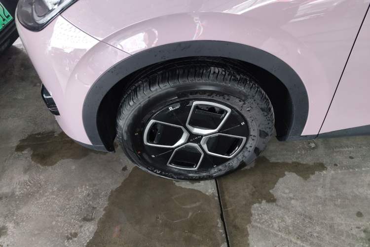 Used AION UT 2025 330 Starlight Edition Left Front Wheel Hub