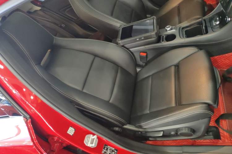 Used Mercedes-Benz GLA 2016 GLA 200 Fashion Model Right Front Seat