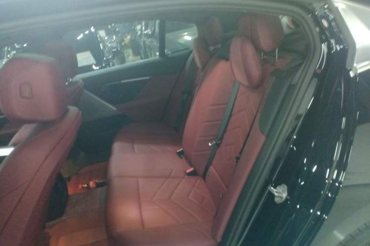 Used BMW i5 2024 eDrive 35L M Sport Package
