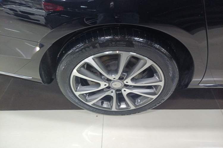 Used Mercedes-Benz E-Class 2016 E 300 L Stylish Model Exterior 5