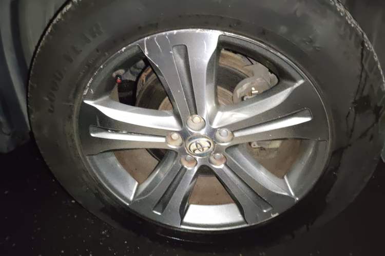 Used Toyota Highlander 2012 2.7L Two-Wheel Drive 5-Seater Sport Edition
