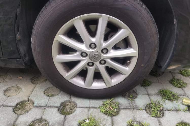 Used Toyota Camry 2013 200G Classic Luxury Edition Right Front Wheel Hub