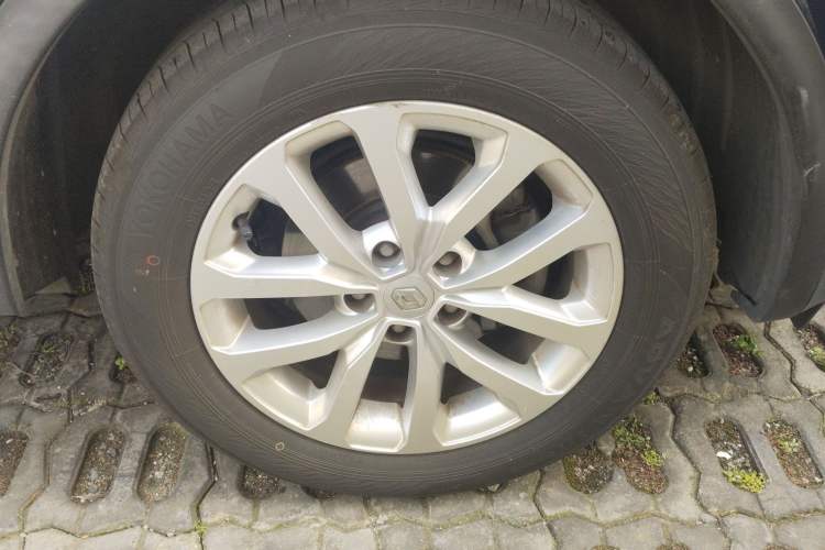 Used Renault Kadjar 2017 2.0L Two-Wheel-Drive Leading Edition
