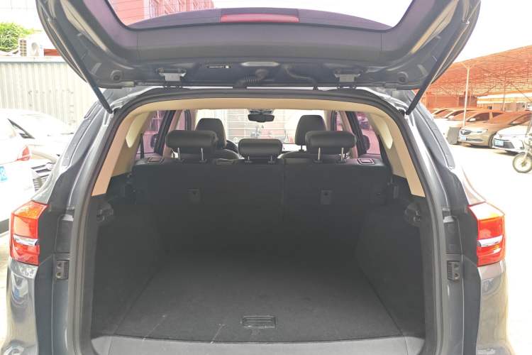 Used BYD Song New Energy 2019 Song DM 1.5TID Smart Connect Dynamic Model Trunk