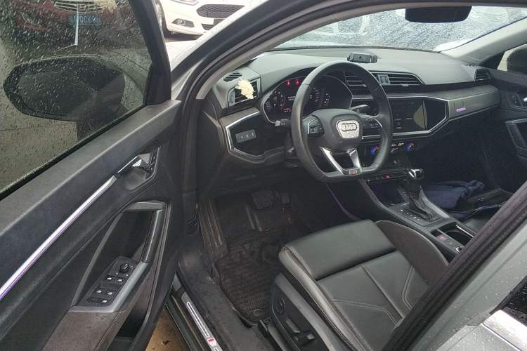 Used Audi Q3 Sportback 2020 40 TFSI Fashion Model
