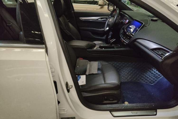 Used Cadillac CT5 2022 28T Luxury Version (Standard Edition) Right Front Seat