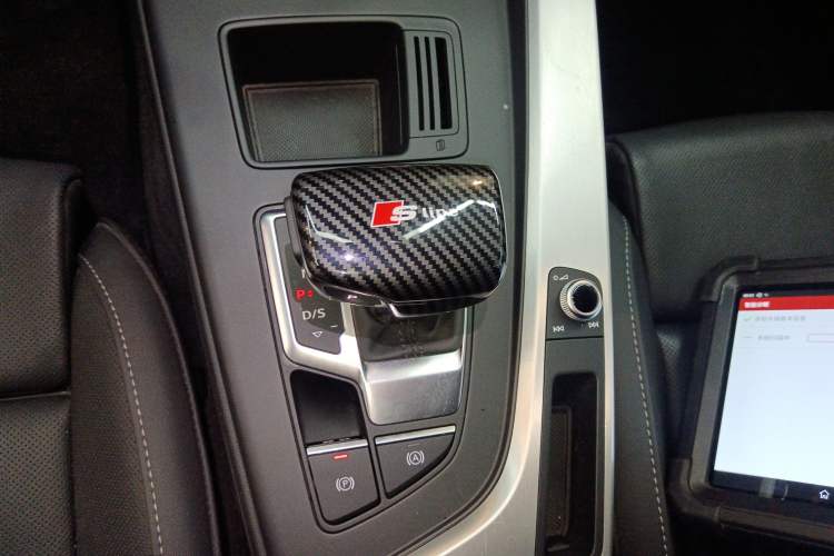 Used Audi A4L 2022 40 TFSI Fashion Dynamic Model Gear Lever