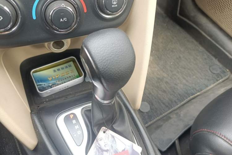 Used Fiat Viaggio 2012 1.4T Automatic Enjoyment Edition Gear Lever