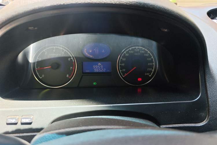 Used Geely Auto Classic Emgrand 2013 Sedan 1.5L Manual Entry-Level Model
