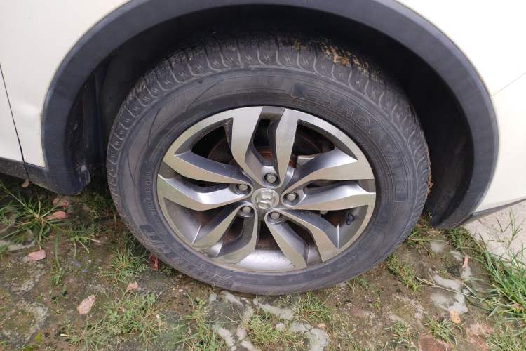 Used BAIC Senova X65 2015 2.0T Automatic Elite Model
