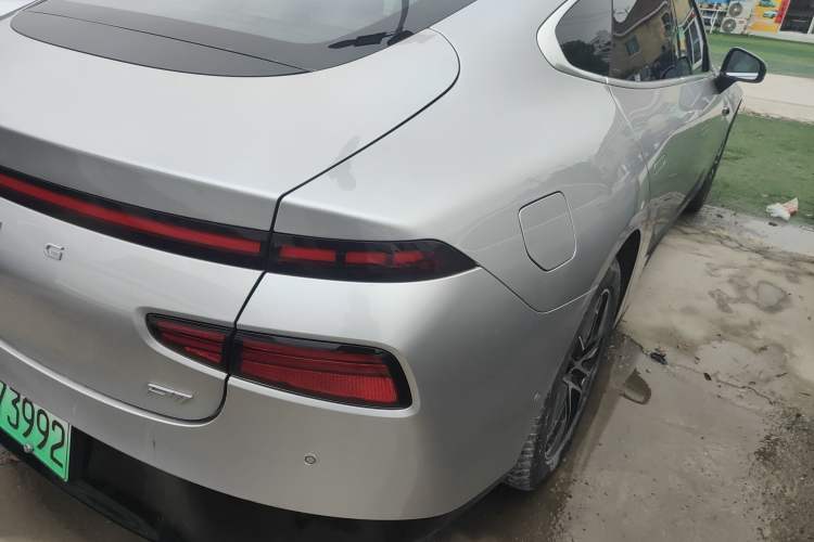 Used XPeng P7 2024 P7i 550 Pro Exterior 3