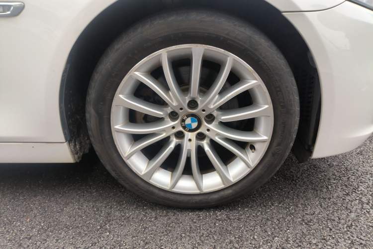 Used BMW 5 Series 2014 525Li Luxury Design Package
