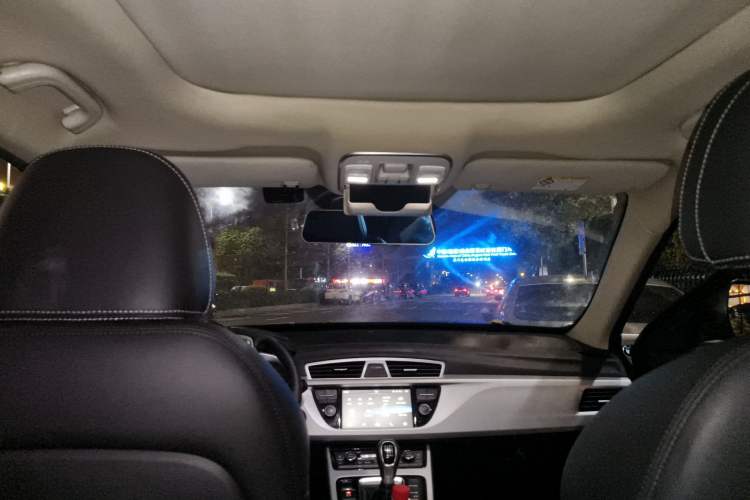 Used Geely Auto Emgrand X7 Sport 2016 1.8TD Manual Smart Edition Headliner