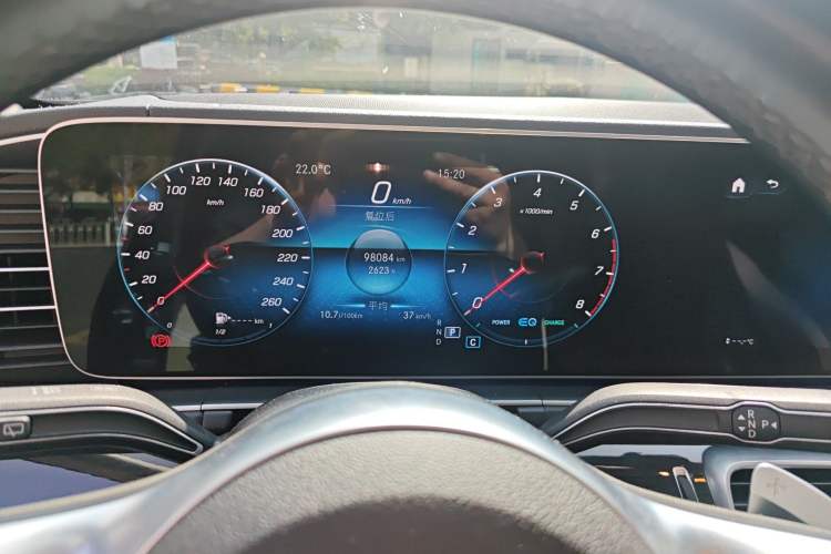 Used Mercedes-Benz GLS 2022 Second Facelift GLS 450 4MATIC Stylish Version Instrument Cluster