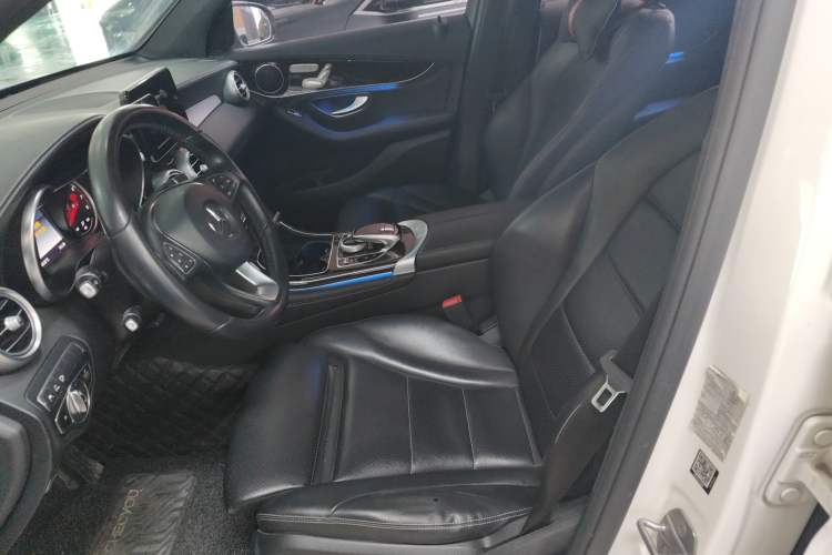 Used Mercedes-Benz GLC 2019 GLC 260 4MATIC Luxury Model Left Front Seat