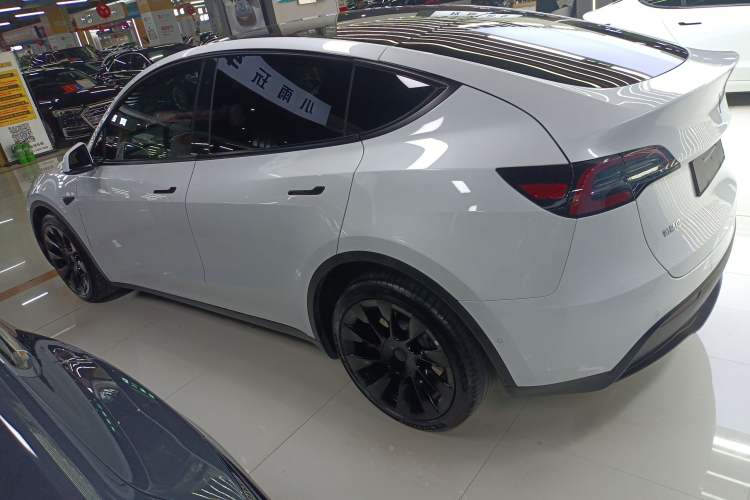 Used Tesla Model Y 2021 Long-Range All-Wheel-Drive Version