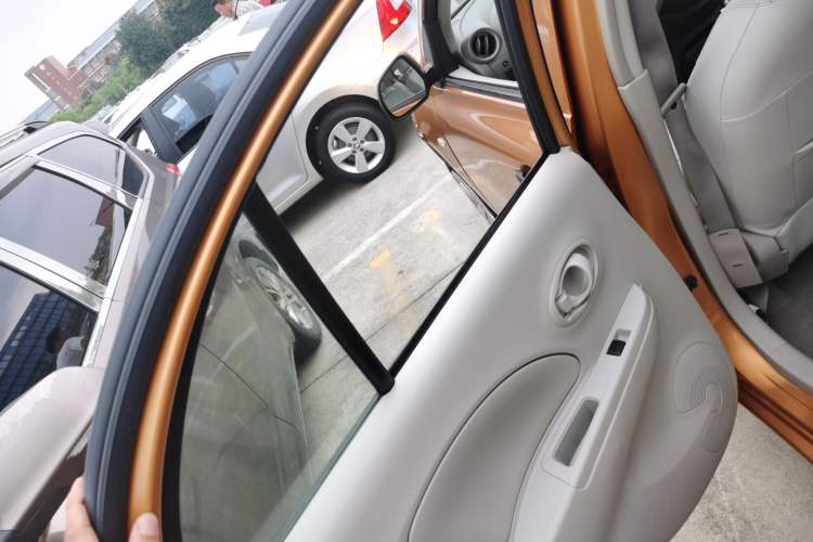 Used Nissan March 2010 1.5L Automatic Easy-Style Version
