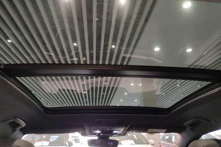 Used Volkswagen Passat 2025 Pro 380TSI Starry Dragon Luxury Edition
