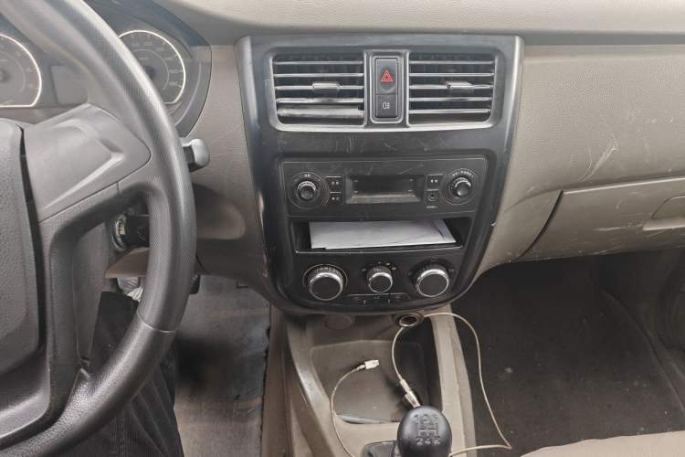 Used Wuling Rongguang V 2016 1.5L Practical Version
