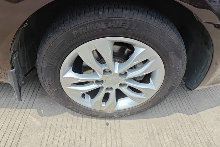 Used Geely Auto Emgrand 2015 Sedan 1.5L Manual - Top Trim Level