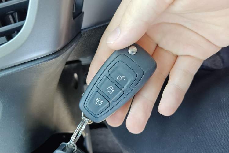 Used Ford Focus 2012 Sedan 1.6L Automatic Fashion Edition
